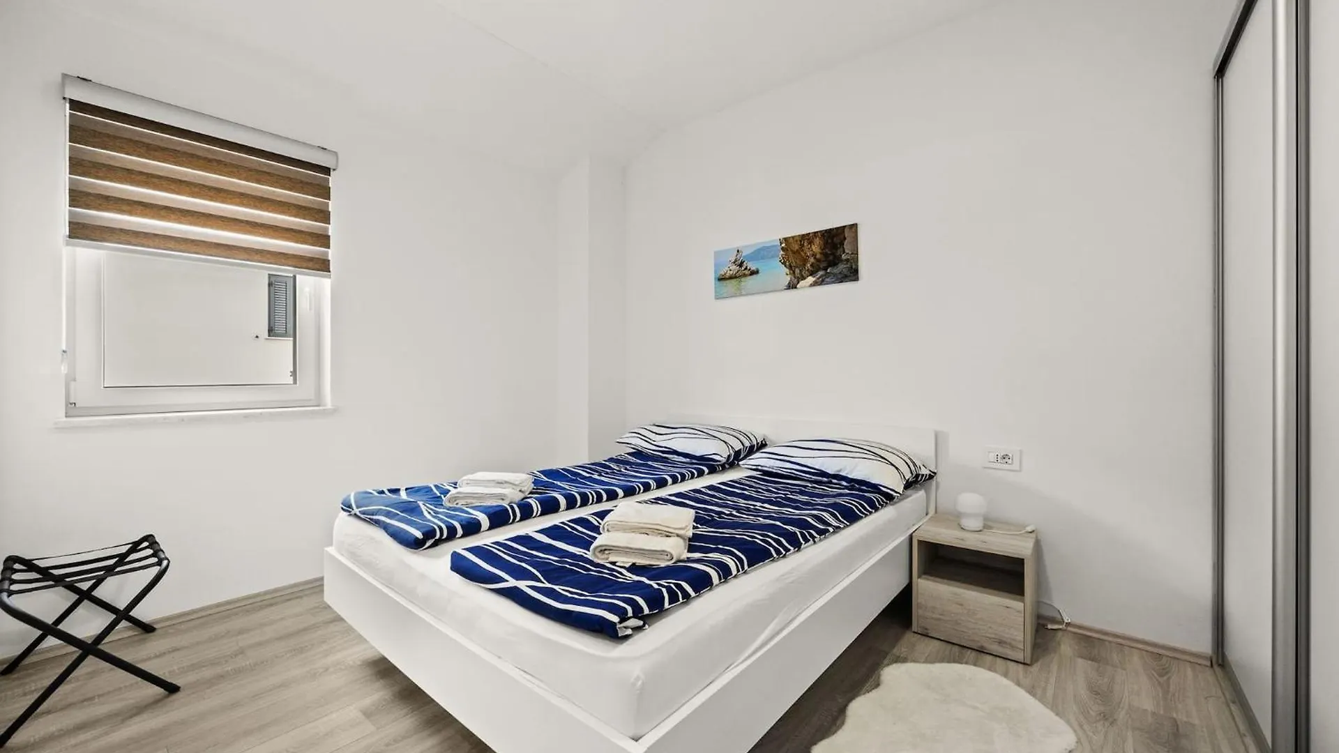 Enchanting Summer Apartment Cres