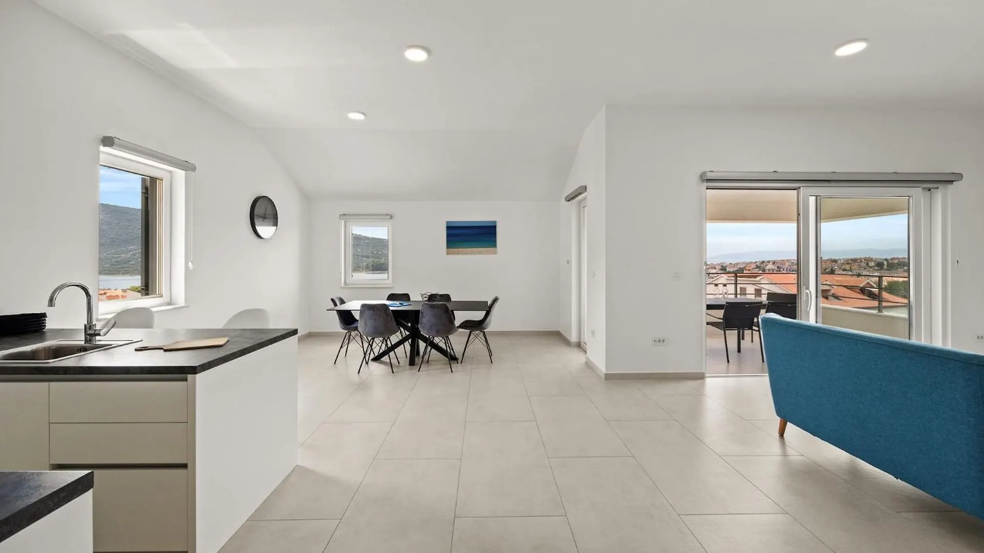 Enchanting Summer Apartment Cres
